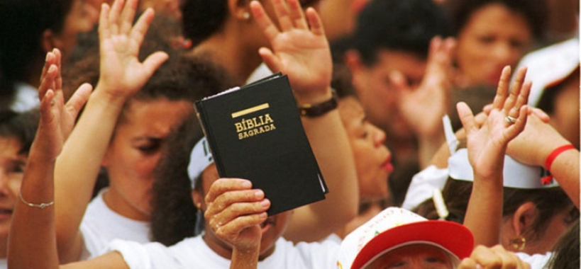 Cresce número de evangélicos no Brasil, diz Datafolha