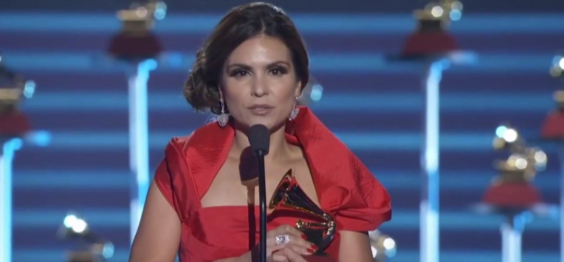 Aline Barros vence Grammy Latino com Acenda a Sua Luz
