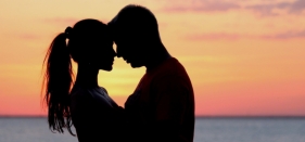 ENQUETE: o cristão pode ficar? Beijo no namoro é permitido? Como foi o seu tempo de namoro?