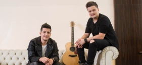 André e Felipe lançam álbum “Na Estrada”, com participação de Eyshila