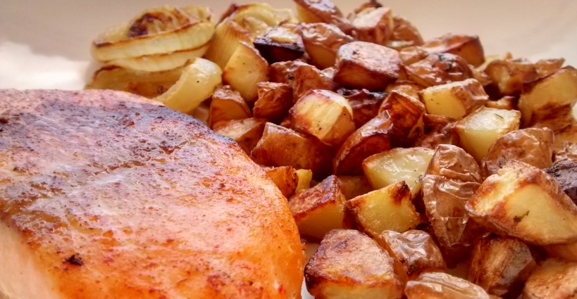 Salmão ao forno com batatas